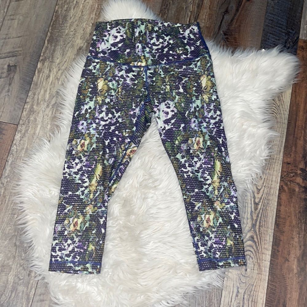 Lululemon Wunder Under Crop II *Full-On Luxtreme Floral Sport White Multi